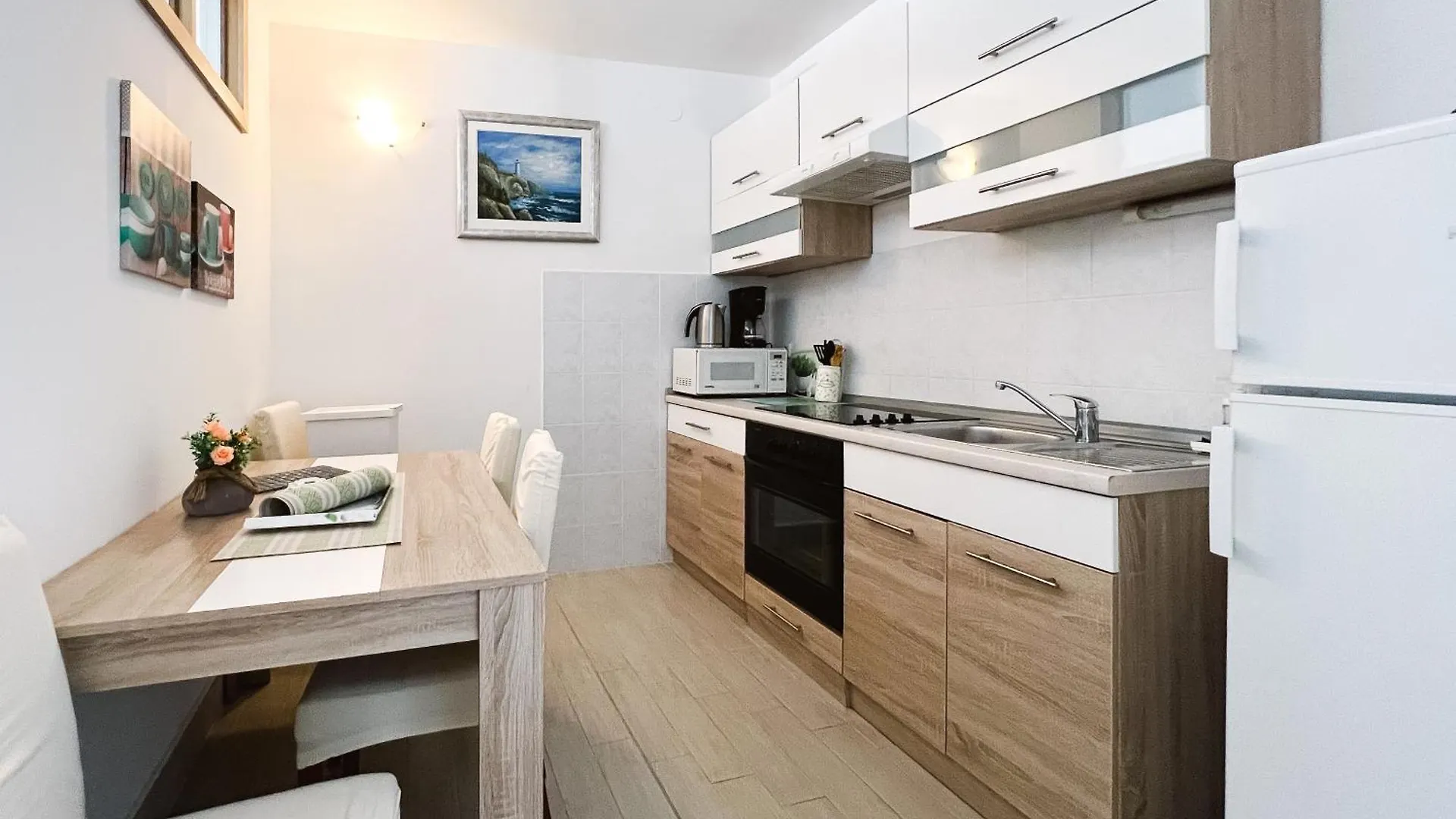 Modern Apartment In The Heart Of Njivice