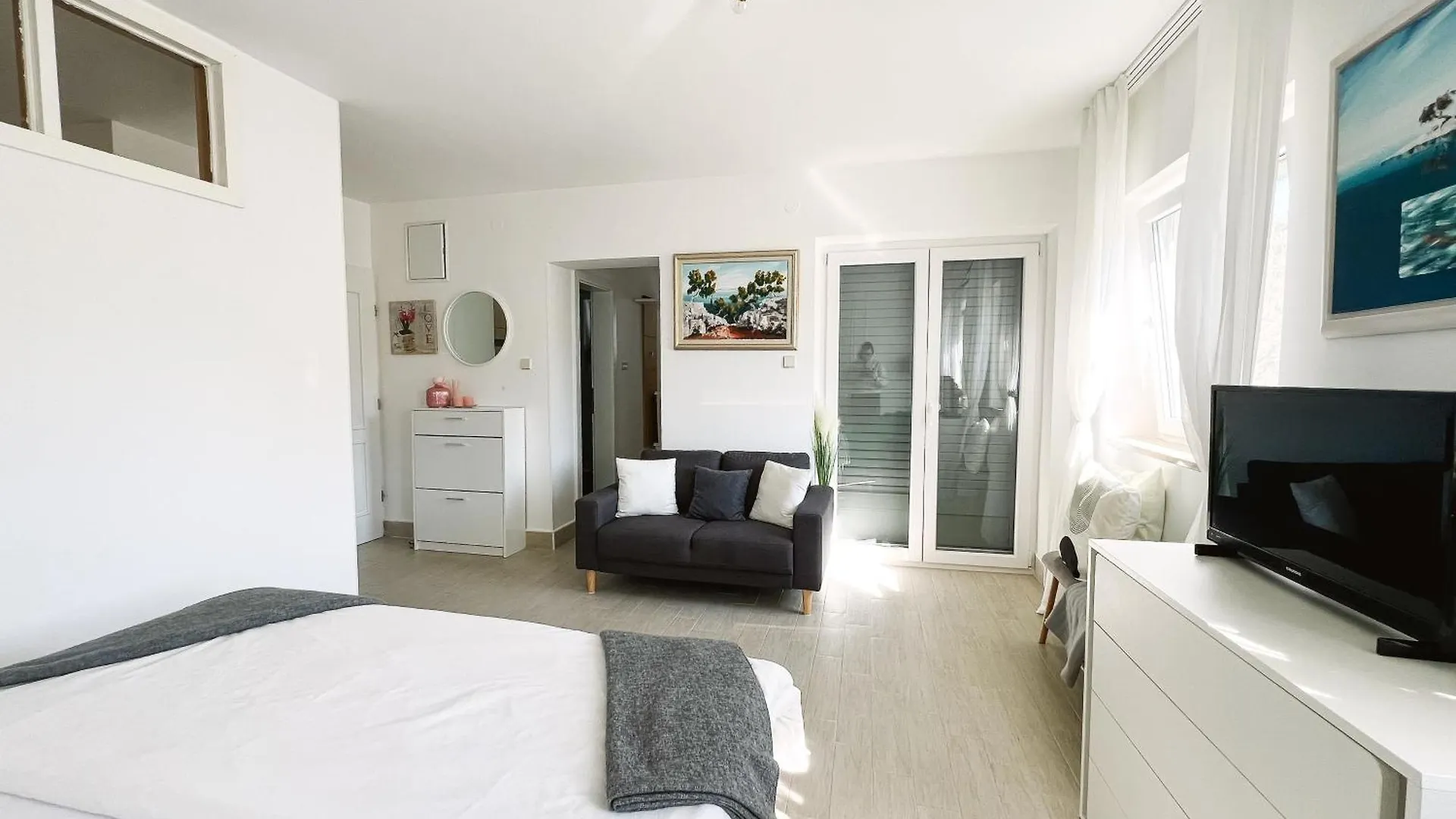 Modern Apartment In The Heart Of Njivice